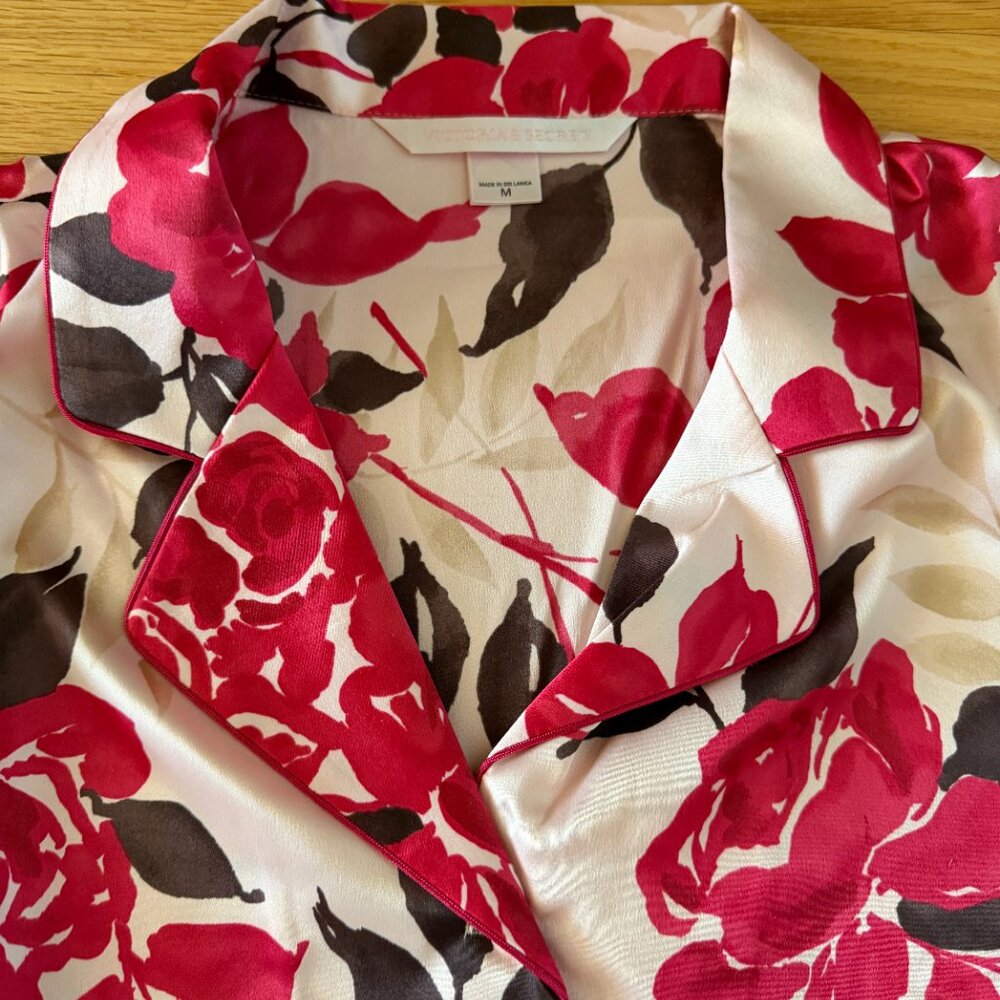 NWT 2005 Victoria's Secret Roses Pajama Set Size Medium Tall - Picture 5 of 14